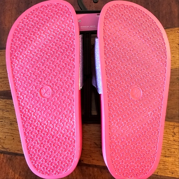 NWT-L.O.L Surprise!-Girl's-Slides-Size 11/12-Pink - Picture 4 of 4